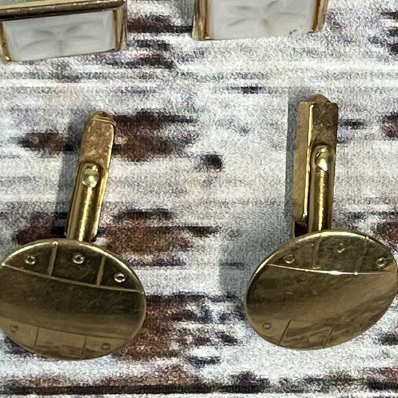 Vintage Set of 4 Mens Cufflinks Antique Cars Circles Mother of Pearl Gold Silver - Picture 8 of 10